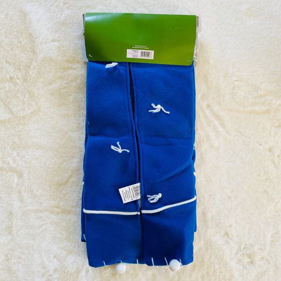 Christmas Tree Skirt 48 inch, NEW with TAGS, blue with white pom poms - Picture 4 of 5